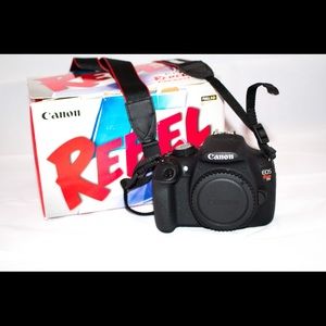 Canon Rebel T5 base.